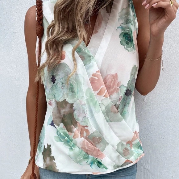 Tops - Boho Floral Print Surplice Sleeveless Blouse